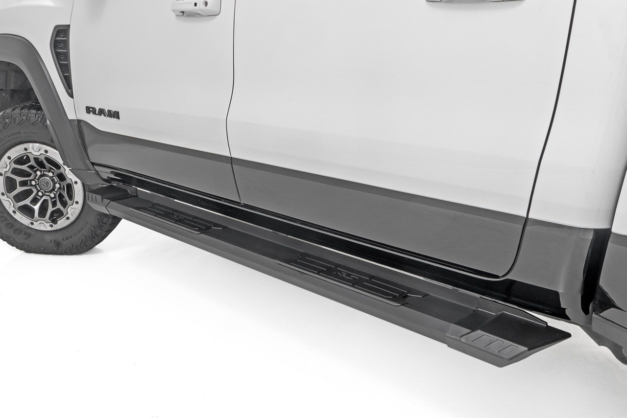 Rough Country - HD2 Aluminum Running Boards - Crew Cab - Ram 1500 (19-25)/1500 TRX (21-24) - SRB01950A