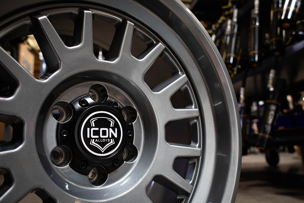 ICON Alloys Anza Gun Metal 17 x 8.5 / 6 x 5.5 25mm Offset 5.75" BS - 8217859057GM