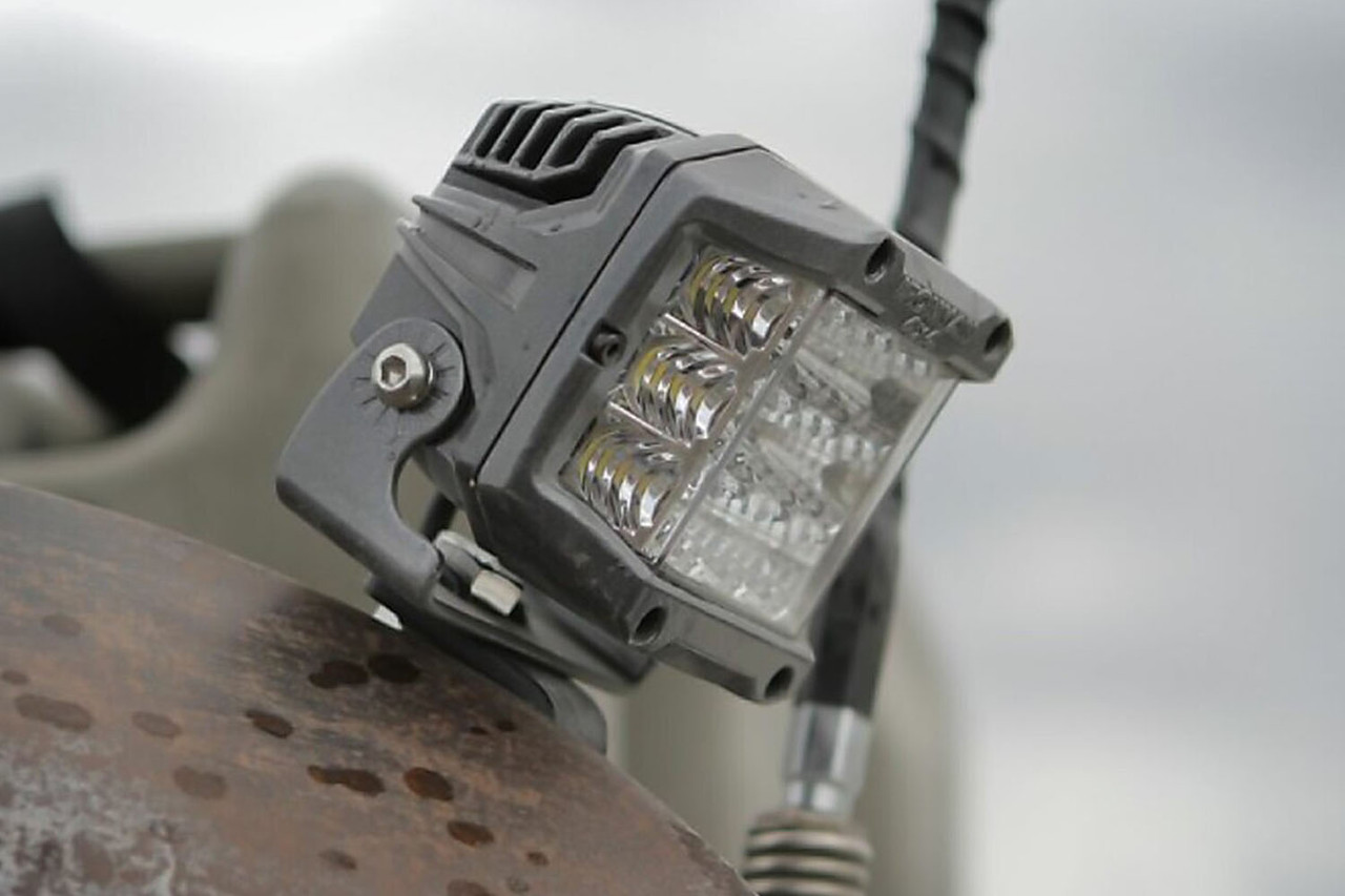 3" Universal LED Light With Side Shooters