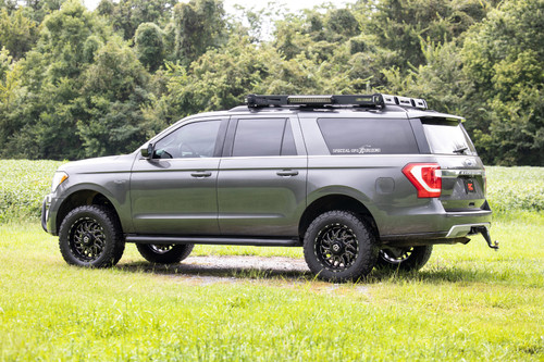 Rough Country - 3 Inch Lift Kit - UCA - Ford Expedition 4WD (2018-2024) - 40231RED