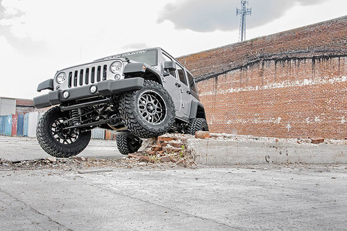 Rough Country - 4 Inch Lift Kit - V2 - Jeep Wrangler Unlimited 2WD/4WD (2007-2018) - 68170