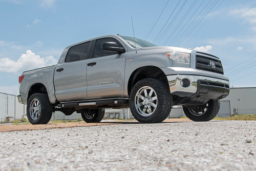 Rough Country - 3.5 Inch Lift Kit - N3 Struts - Toyota Tundra 2WD/4WD (2007-2021) - 76831RED