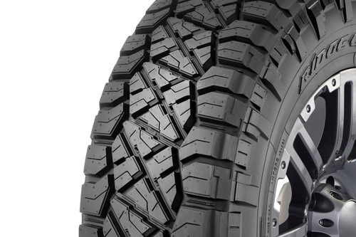 Rough Country - 285/70R17 Nitto Ridge Grappler - N217-710