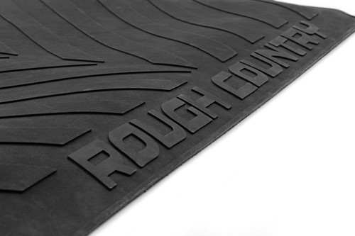 Rough Country - Bed Mat - 6'9 in. Bed - RC Logo - Chevy/GMC Silverado/Sierra 2500HD/3500HD (20-25) - RCM691