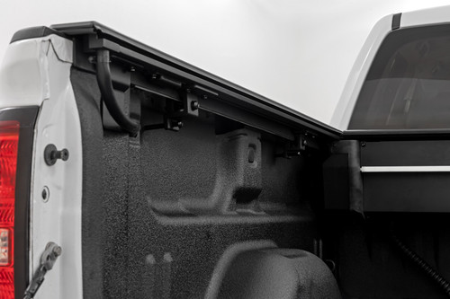 Rough Country - Powered Bed Cover - 6'7" Bed - Chevy/GMC 1500/2500HD/3500HD (14-19 & Classic) - 51129651 - 51129651