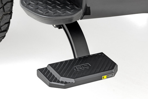 Rough Country - Retractable Bed Step - Manual Pull - Chevy/GMC 2500HD/3500HD (11-14) - PW059331 - PW059331
