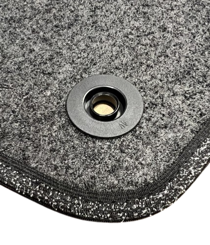 Kit 4 Tappetini Auto per VOLKSWAGEN POLO 2014-2017, con logo POLO, con clip, Nuovi