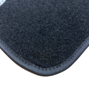 Kit 4 Tappetini Auto per FORD FIESTA dal 2005 al 2008, con logo fiesta, Neri, con clip, Nuovi