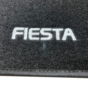 Kit 4 Tappetini Auto per FORD FIESTA dal 2005 al 2008, con logo fiesta, Neri, con clip, Nuovi