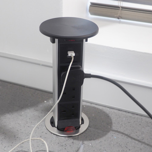 https://dam.epim.online/cromptonlamps-4db1624d-554a-427d-ace5-5ea137e17502/Sycamore/Images/SY8993BK.jpg