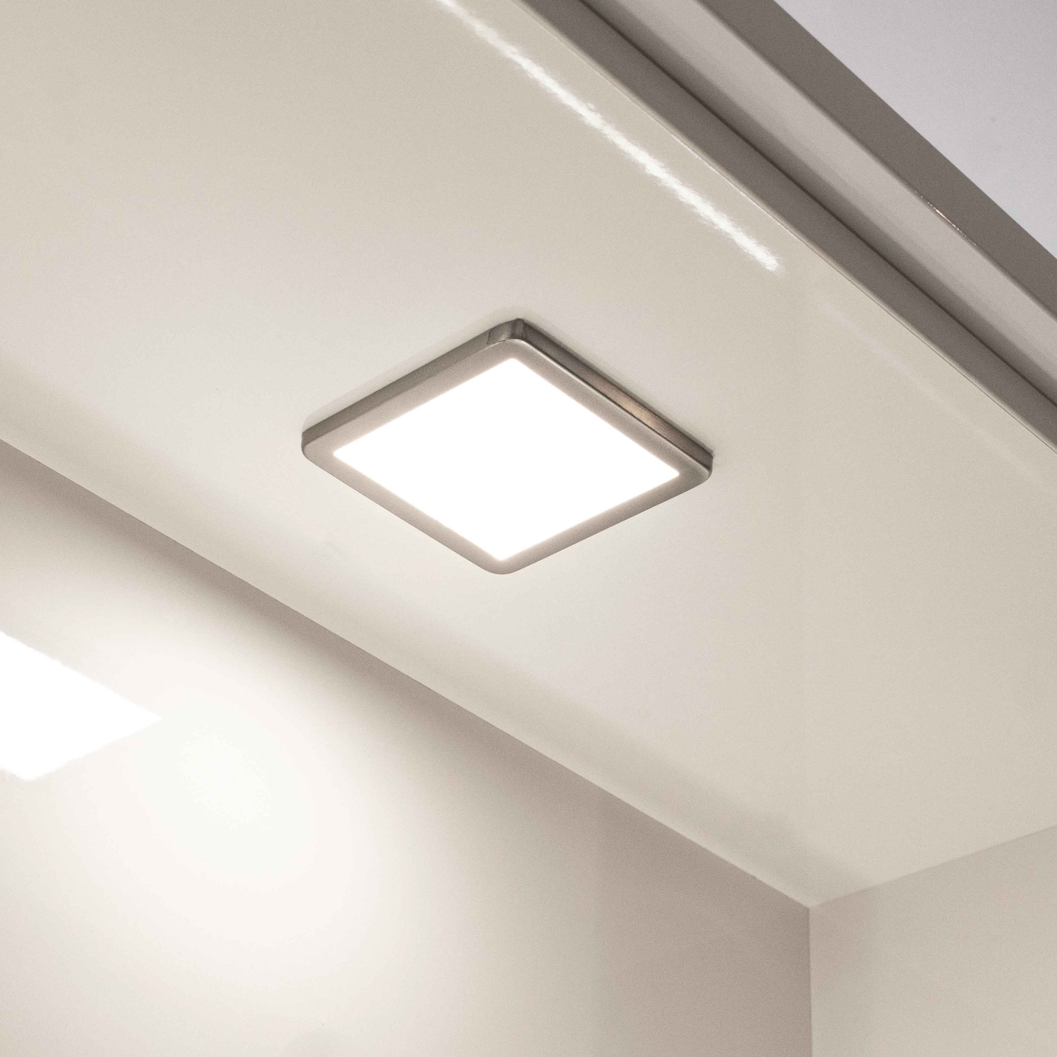 Kitchen Cabinet Lighting