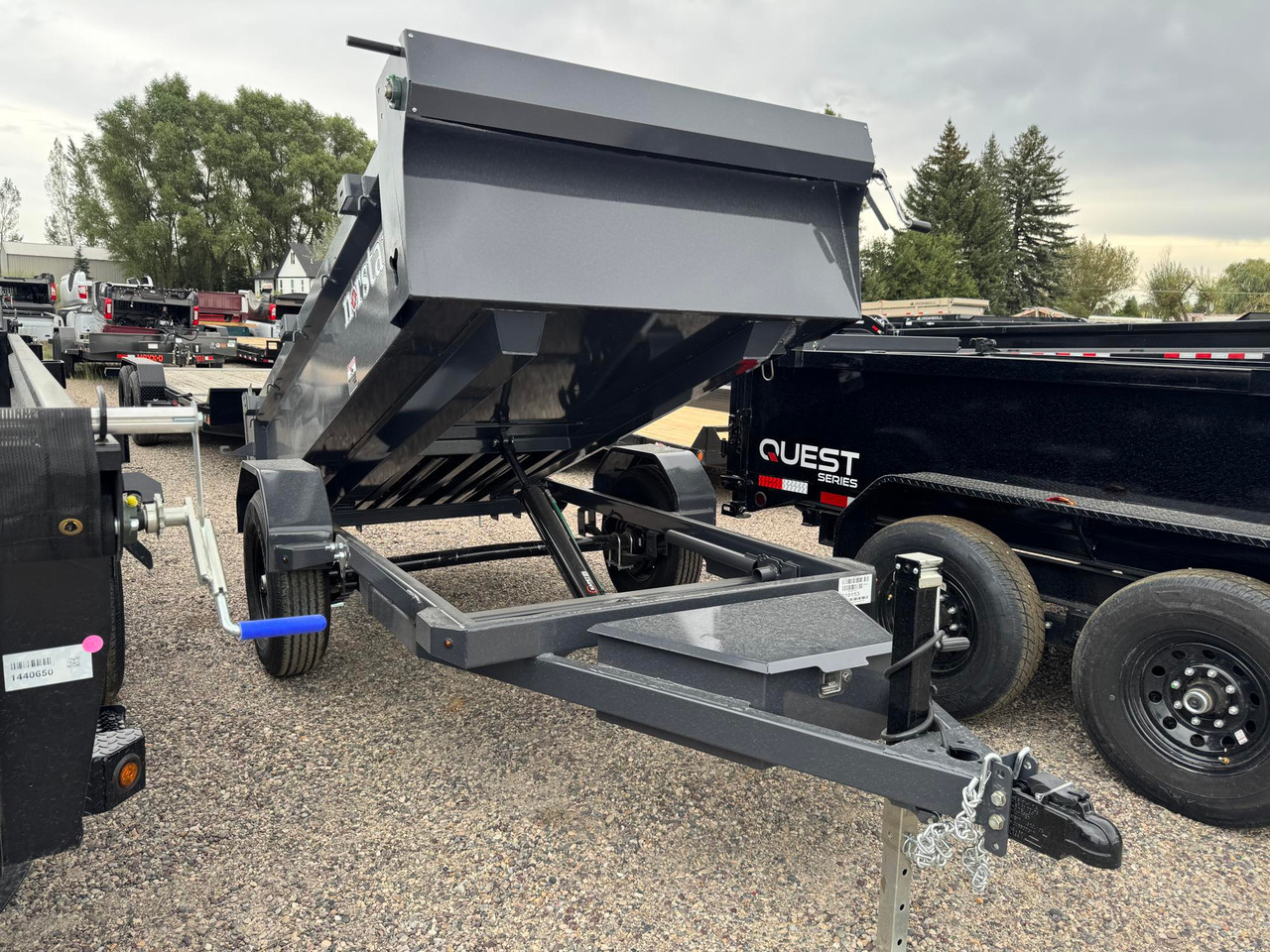 Norstar Trailers 2027 DCB 60"X10' Single Ram Dump Trailer | Single Axle, 60"X10' DCB SINGLE AXLE DUMP, CYLINDER LIFT, 20" SIDES 12 GUAGE, SWING DOORS, TARP, 7K AXLE
