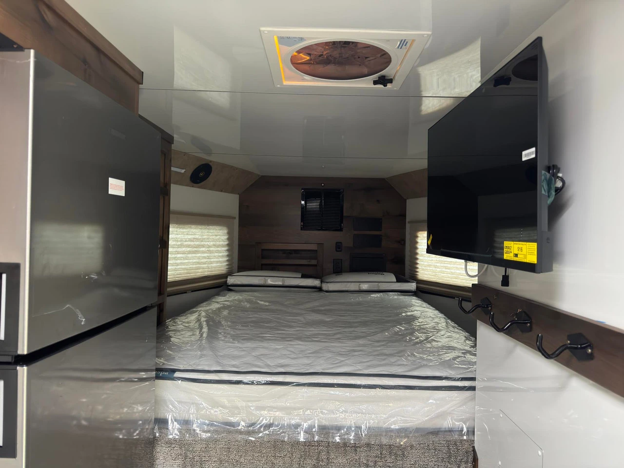 Trails West Trailers 2027 RPM Freeride 24' Powersport Trailer | Tandem Axle, AC, AUX PROPANE, BOOT DRYER, CAR TIE DOWNS, DAY-NIGHT SHADES, 3 EXTRA INT LIGHTS, QUAD 6 VOLT BATTERY, FLOOR INSULATED, FUEL CELL (30 GALLON), GLASS SHOWER DOOR, INVERTER 20
