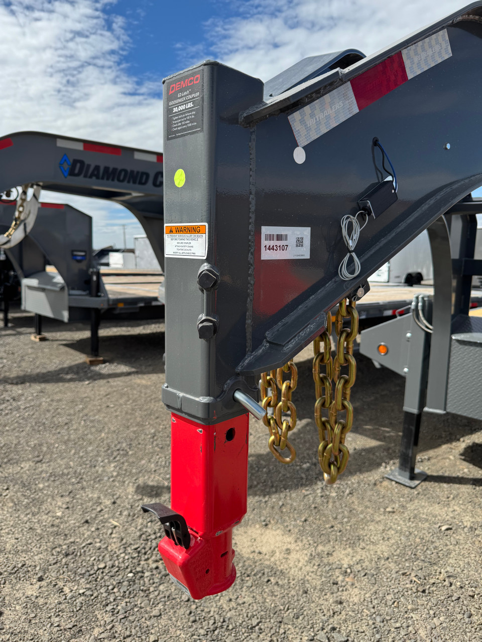 P.J. Trailers 2027 LY 34' Deckover Flatbed | Tandem Axle, TANDEM DUAL, HYDRAULIC DOVE