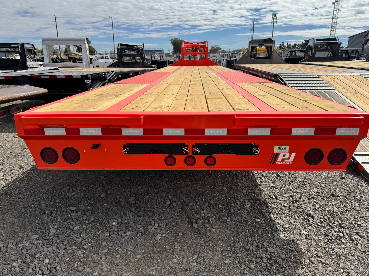 P.J. Trailers 2027 LD 38' Deckover Flatbed Trailer | Tandem Axle, TANDEM DUAL