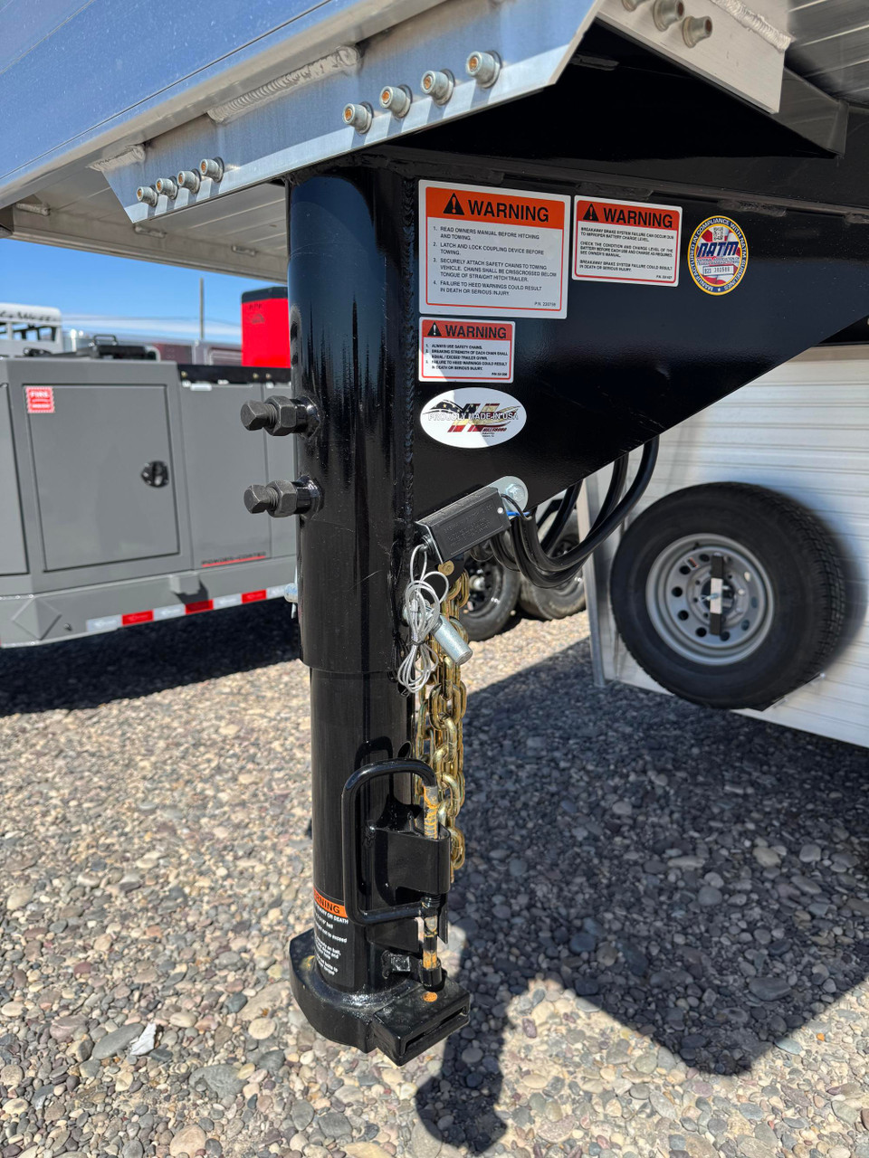 Hillsboro Trailers 2027 Endura 90"X24' Stock Trailer | Tandem Axle 14K, 52" ESCAPE DOOR, 2 CENTER GATES, FRONT ADJ SLIDING CTR GATE, TIE LOOPS, GN SLAM DOOR, EZ LOAD RAMPS, 14K