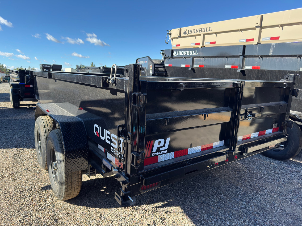 P.J. Trailers 2027 D7 83"X14' Scissor Dump Trailer | Tandem Axle 14K, 6" Channel, 24" Sides, Spreader Gate, Scissor Lift, Tarp Kit, Slide In Ramps