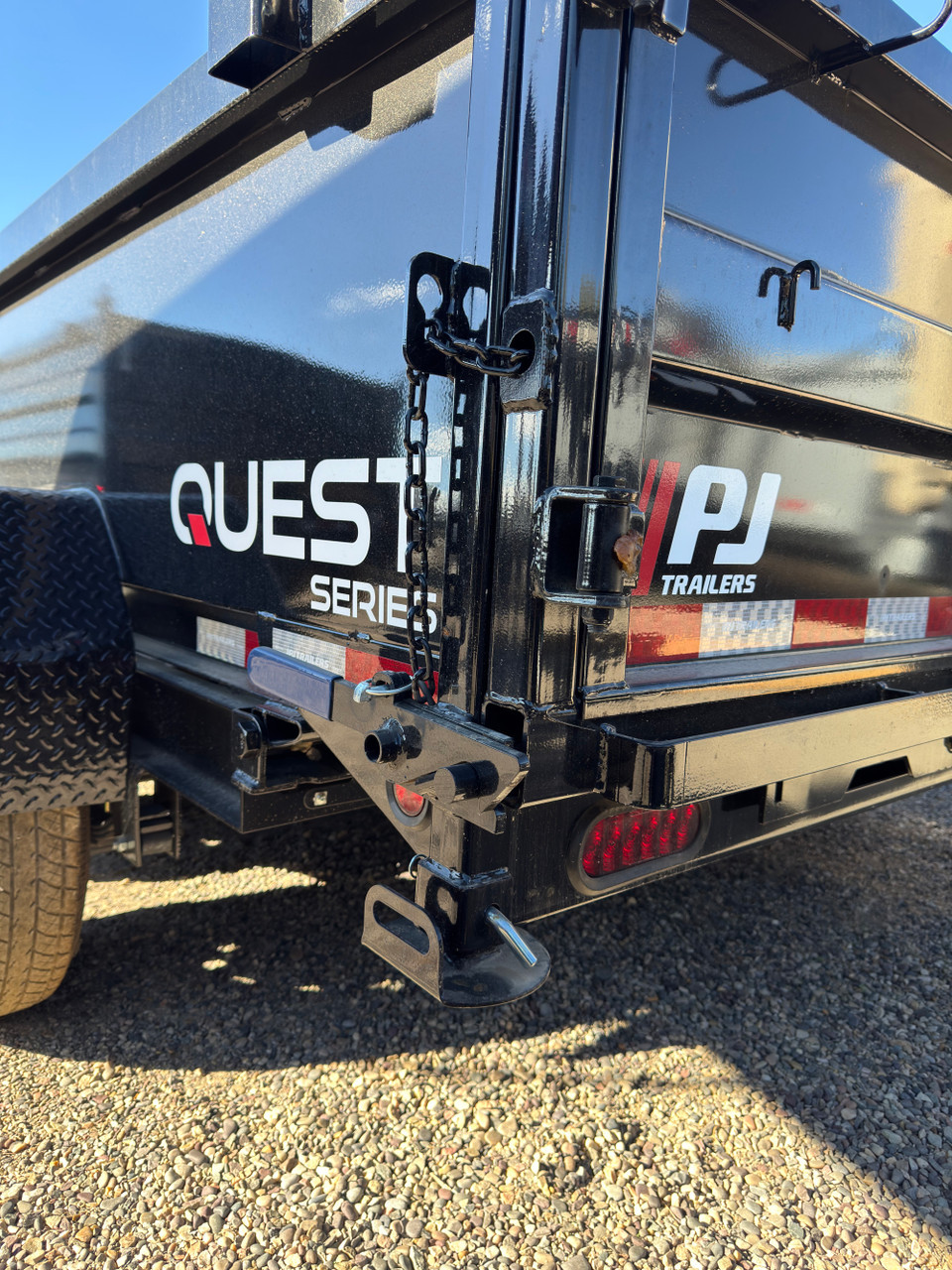 P.J. Trailers 2027 D7 83"X14' Scissor Dump Trailer | Tandem Axle 14K, 6" Channel, 24" Sides, Spreader Gate, Scissor Lift, Tarp Kit, Slide In Ramps