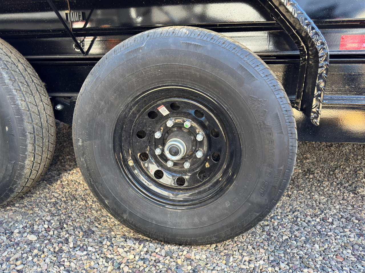 P.J. Trailers 2027 D7 83"X14' Scissor Dump Trailer | Tandem Axle 14K, 6" Channel, 24" Sides, Spreader Gate, Scissor Lift, Tarp Kit, Slide In Ramps