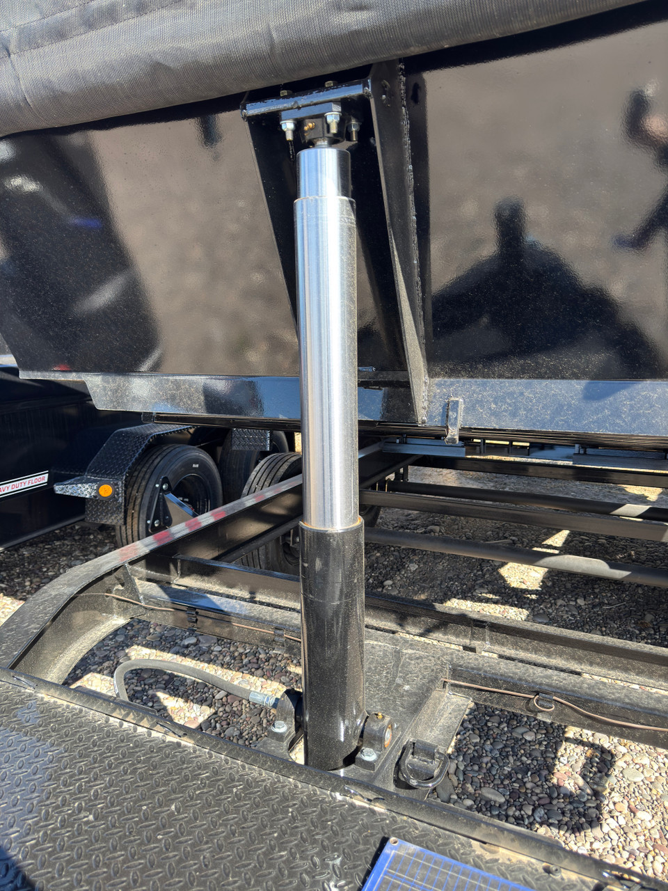P.J. Trailers 2027 DT 83"X14' Telescopic Dump Trailer | Tandem Axle 14K, Low Profile, 24" Sides, 7ga Floors, Hydraulic Jack, Solar Charger