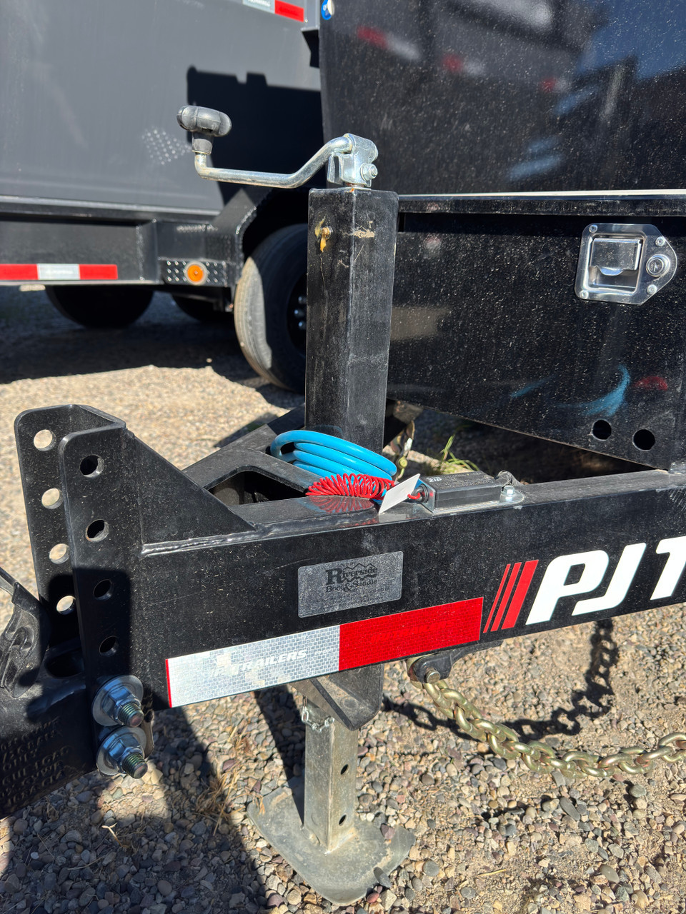 P.J. Trailers 2027 D7 83"X14' Scissor Dump Trailer | Tandem Axle 14K, 6" Channel, 48" Sides, Spreader Gate, Scissor Lift, Tarp Kit, Slide In Ramps