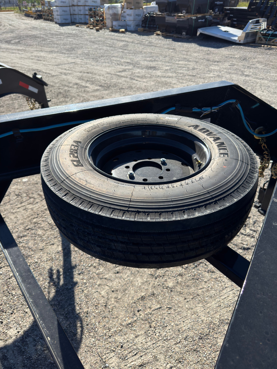 P.J. Trailers 2027 DE 83"X16' Low Profile Dump Trailer | Tandem Axle 20K, 48" SIDES , Scissor Lift, Hydraulic Jacks, 7ga Floor, Tarp Kit, Slide In Ramps, Torsion Axles
