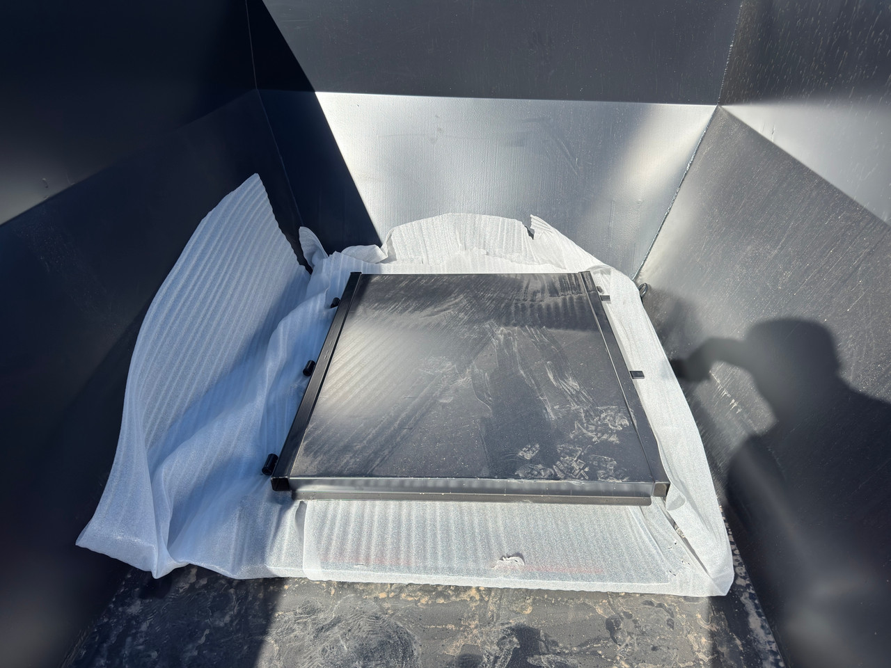 Raw Maxx Trailers 16' Roll-Off Bin | 16' BIN