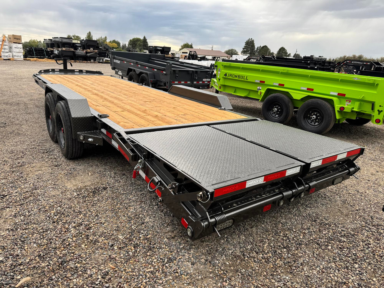 Maxx-D Trailers 2027 EHX 83"X24' Car Hauler Trailer | Tandem Axle 17.5K, I BEAM , INEGRATED TONGUE BOX, 4' DOVE W/ MINI MAXX RAMPS, HD FENDERS