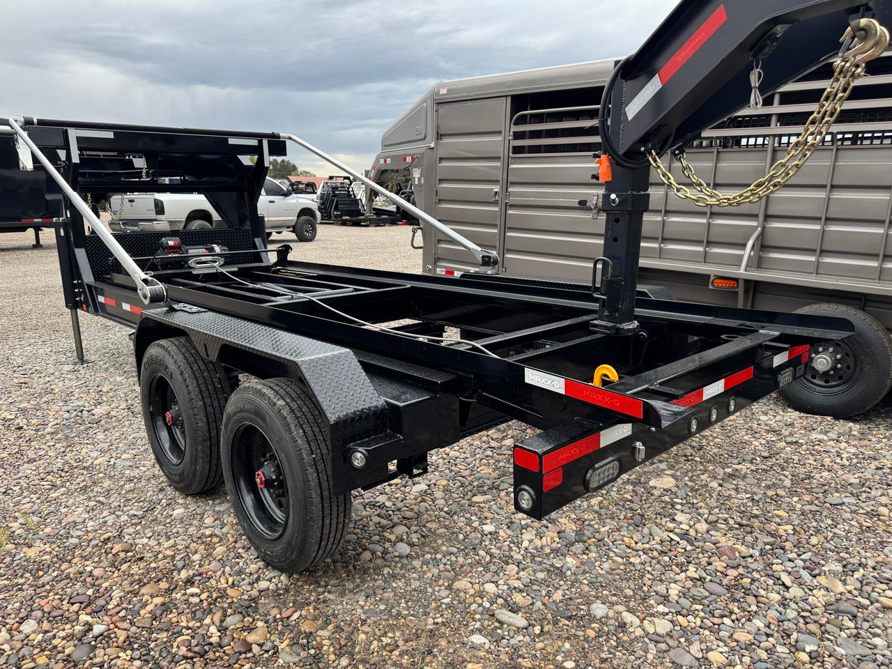 Maxx-D Trailers 2027 RSX 83"X16' Roll Off Trailer | Tandem Axle 20K, ADJUSTABLE 14 TO 16 FT BIN PLACEMENT, SYTHETIC ROPE, WIRELESS REMOTE, ELECTRIC TARP, SPARE