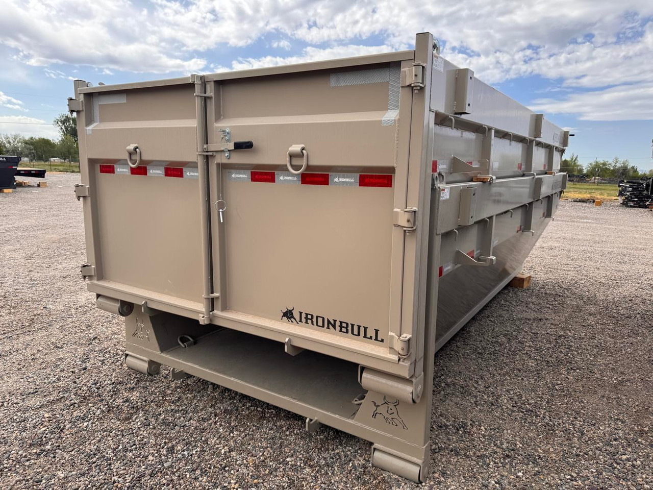 Iron Bull Trailers 2026 RB 16' Roll-Off Bin | 48" Sides, Rollers, Tarp Kit, Rear Barn Doors, 15 Cubic Yard