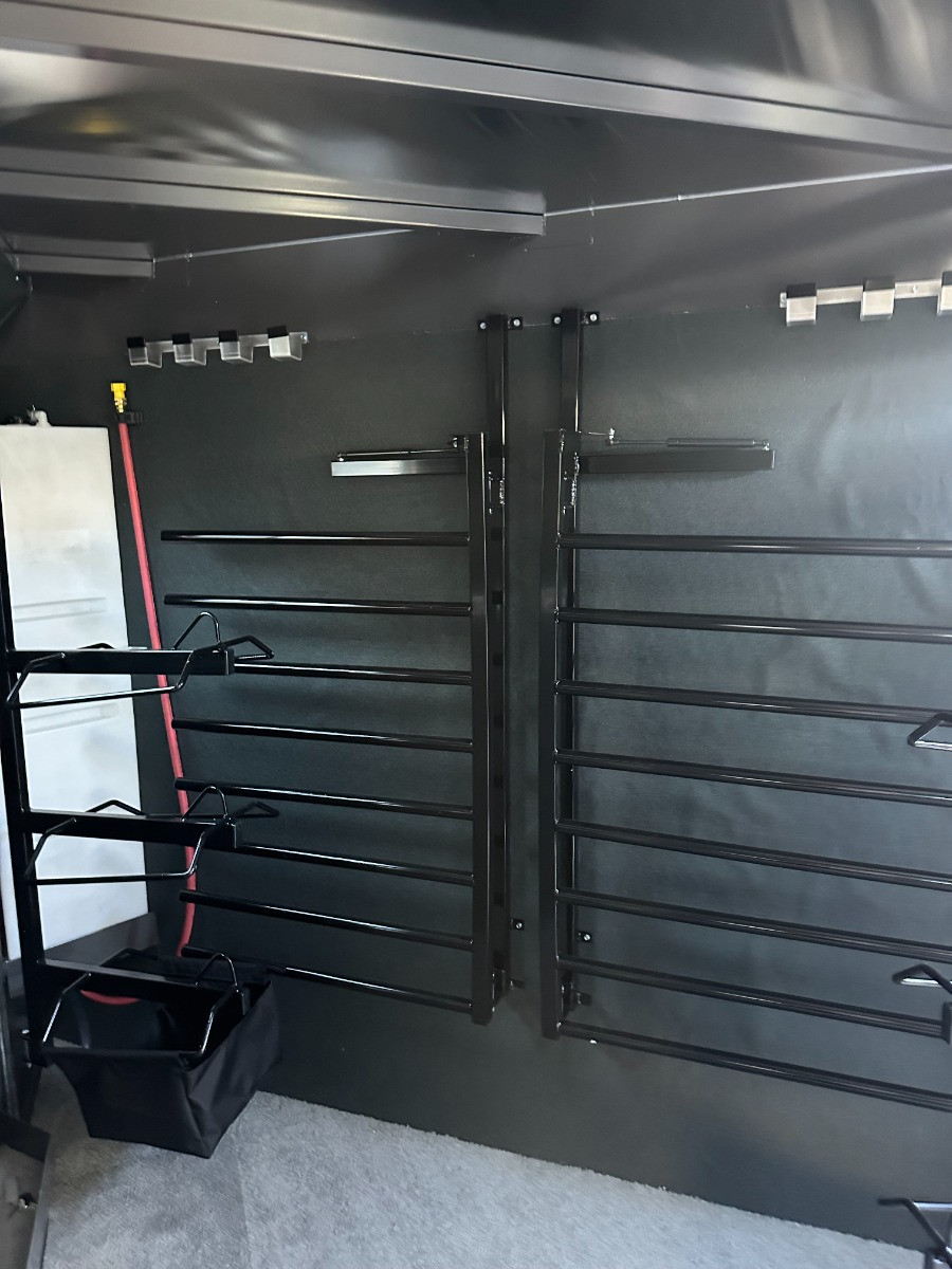 Trails West Trailers 2026 SANTA FE SUPER TACK Horse Trailer | Tandem Axle, Lonestar Package, Plexiglass, Barn Doors, Rubber Floors, Swing Out Saddle Racks, Tongue Storage