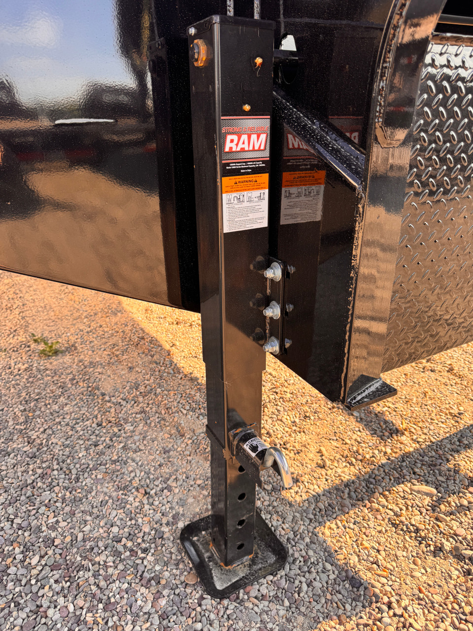 Maxx-D Trailers 2027 LDX 102"X35' Deckover Flatbed | Tandem Axle 25.99K, TANDEM DUAL FLATBED, MAXXD-OUT RAMPS