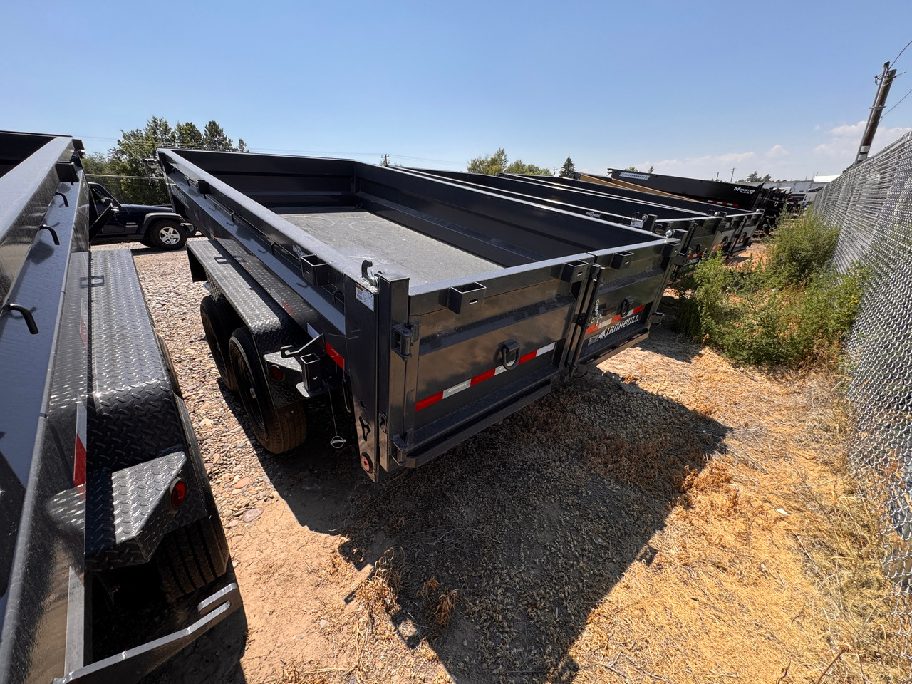 Iron Bull Trailers 2027 DWB 83"X14' Scissor Dump Trailer | Tandem Axle 14.999K, 24" Sides, Slide In Ramps, Tarp Kit