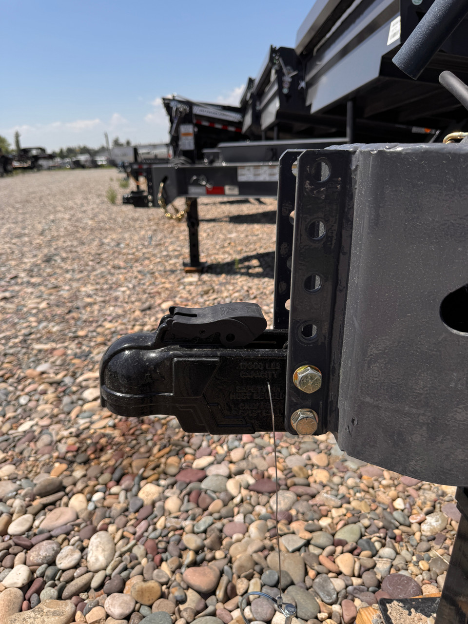 Iron Bull Trailers 2027 DWB 83"X14' Scissor Dump Trailer | Tandem Axle 14.999K, 24" Sides, Slide In Ramps, Tarp Kit