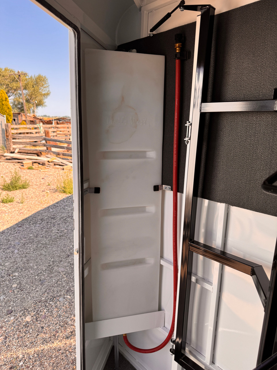 Trails West Trailers 2027 ADVENTURE II MX Horse Trailer | Tandem Axle 9.98K, 4-Horse, Tack Room, Convieince Package, Rear Windows, Swing Out Saddle Rack, Rubber Floors
