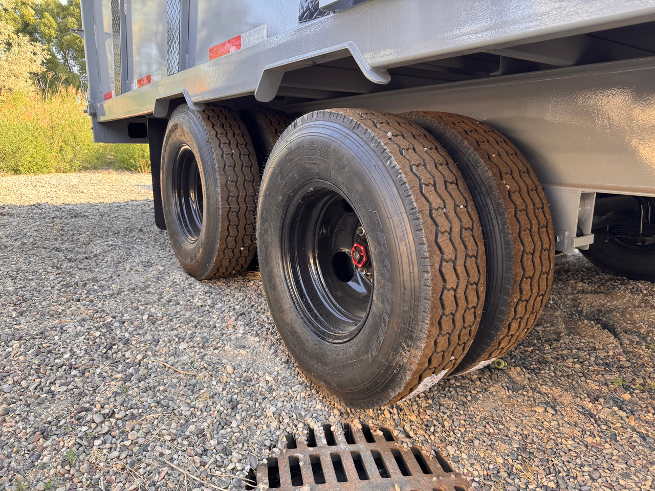 Raw Maxx Trailers 2026 HDX 102"X20' Dump Trailer | Tandem Axle 20K, Dual Tires, Dual Hydraulic Jacks, 44" Sides, Spare Tire, 2 Way Spreader Gate, Tarp Kit, Solar, Dual Storage Cabnets, Ramps