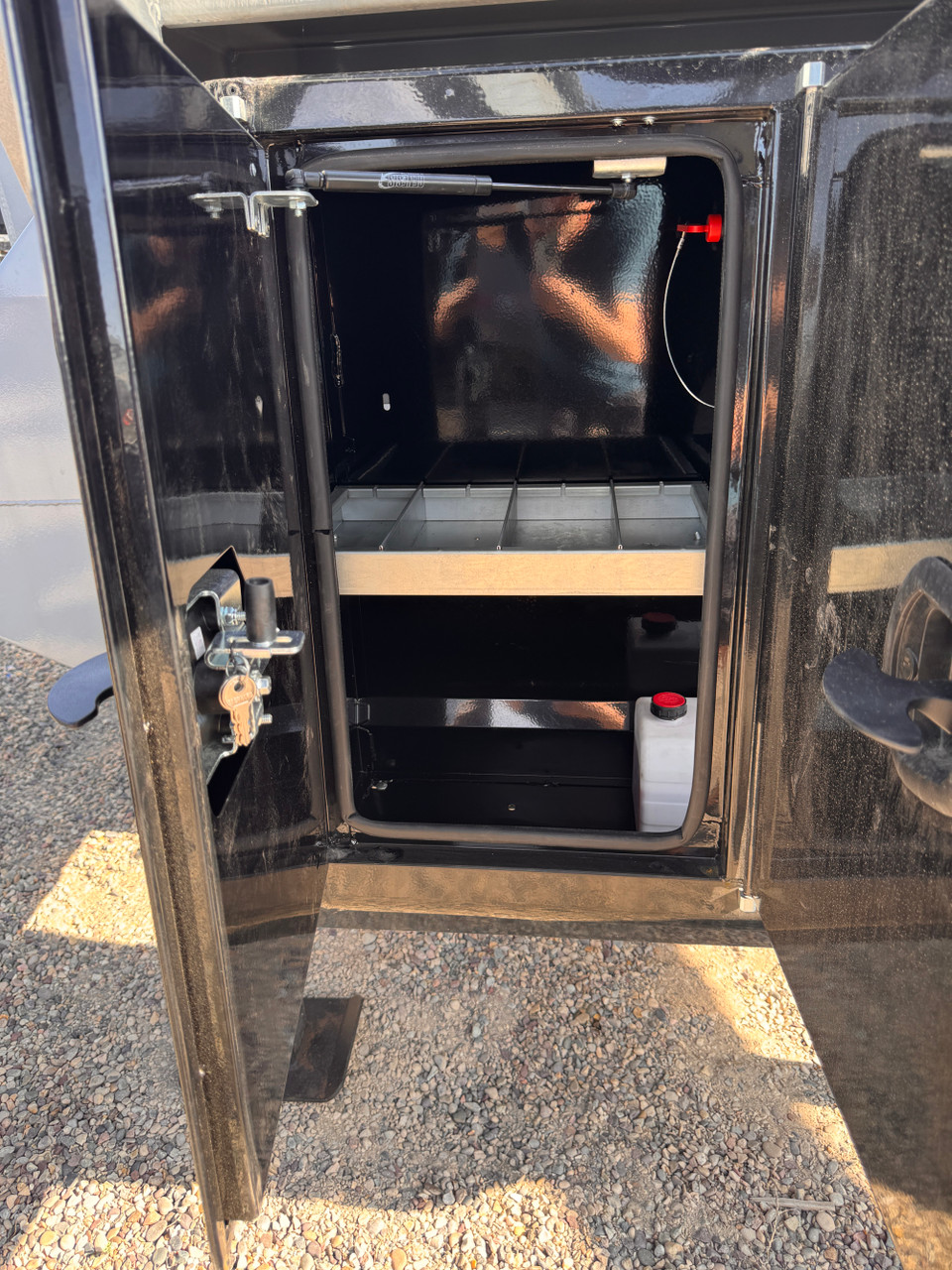 Raw Maxx Trailers 2026 HDX 102"X20' Dump Trailer | Tandem Axle 20K, Dual Tires, Dual Hydraulic Jacks, 44" Sides, Spare Tire, 2 Way Spreader Gate, Tarp Kit, Solar, Dual Storage Cabnets, Ramps