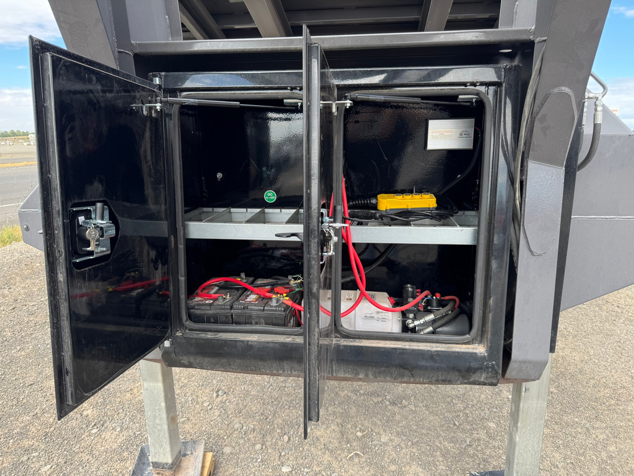 Raw Maxx Trailers 2026 HDX 102"X20' DUMP Trailer | Tandem Axle 20K, Dual Tires, Hydraulic Jacks, 44" Sides, Solar Charging, Storage With Shelves, Straight Ramps