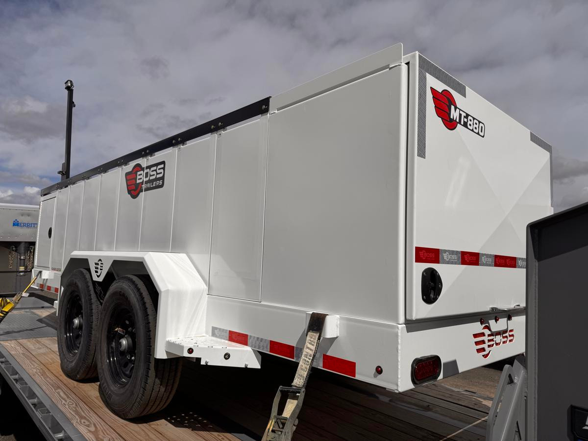 Boss Trailers 2026 880 Gallon Refueling Trailer | Tandem Axle 14K, 880 Gallon Multi-Tank, 25 GPM Pump, 35' Hose, Front/Rear Enclosure (DOT Legal)