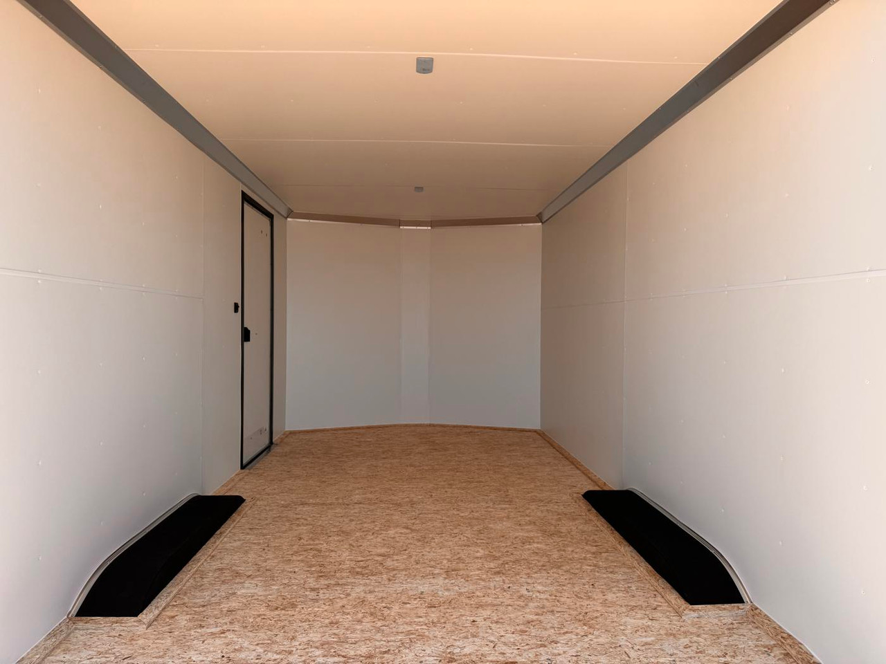 Charmac Trailers 2026 STEALTH 100"X16' Cargo Trailer | Tandem Axle 7K, Rear Ramp Door, Trisport Fenders