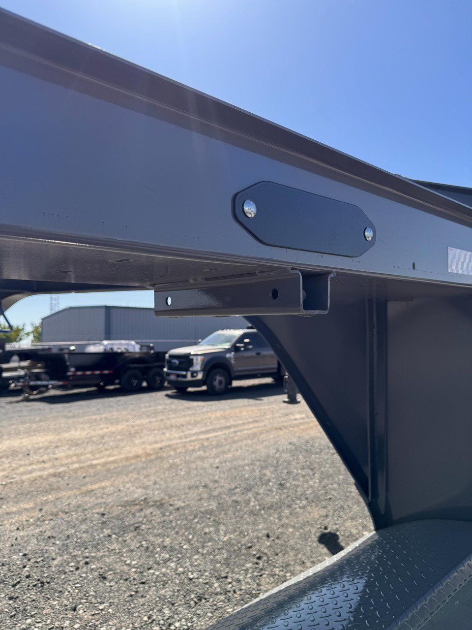 Diamond C Trailers 2025 DET210 28' Equipment Tilt | Tandem Axle 10K, Hydraulic Jacks, Torsion Axles, Solar Charger