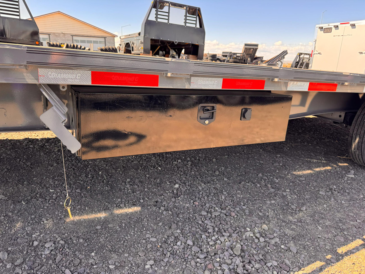 Diamond C Trailers 2025 DET210 28' Equipment Tilt | Tandem Axle 10K, Hydraulic Jacks, Torsion Axles, Solar Charger