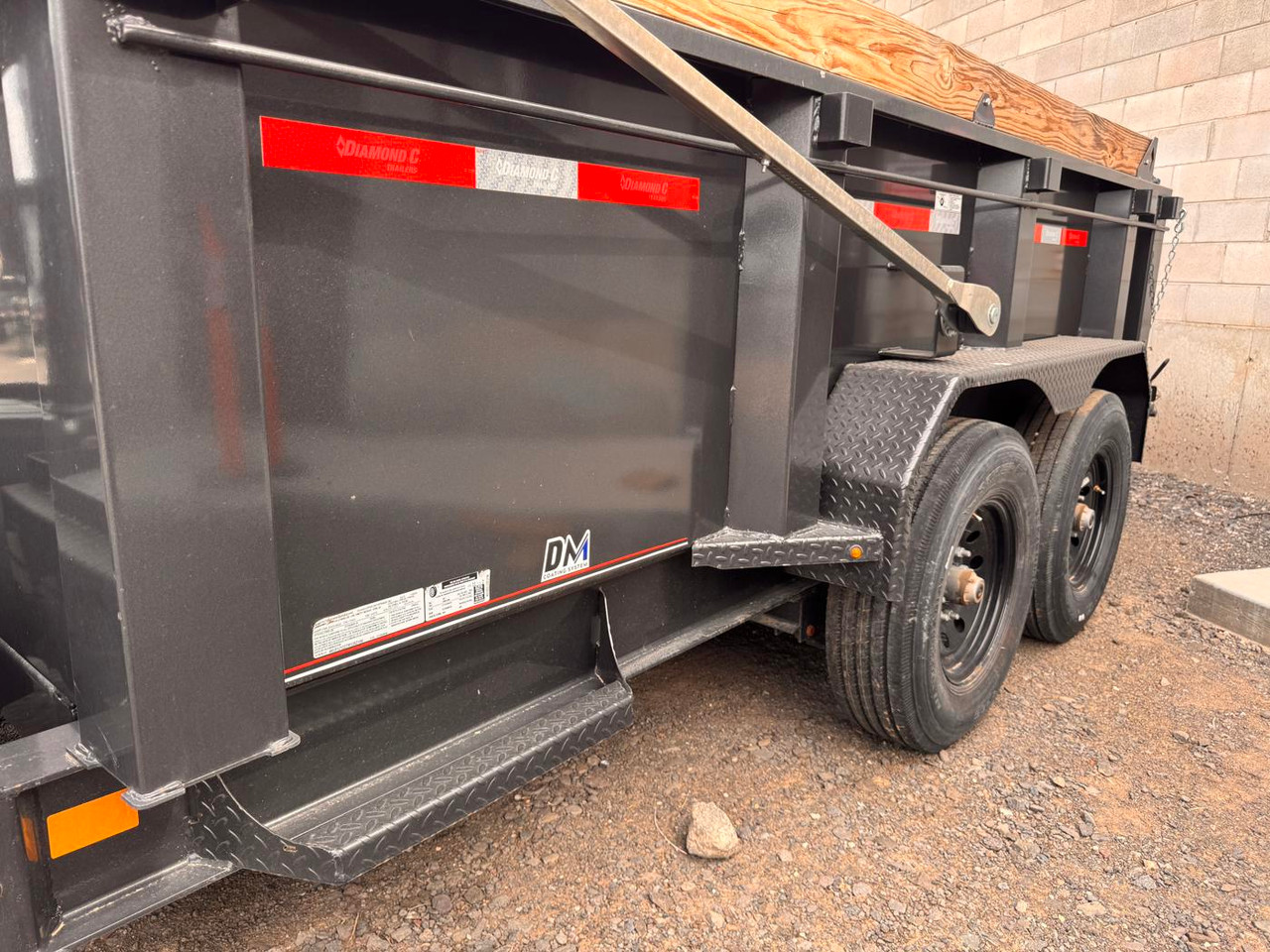 Diamond C Trailers 2024 LPT207 82"X12' Telescopic Dump Trailer | Tandem Axle 14.9K, 32" Sides