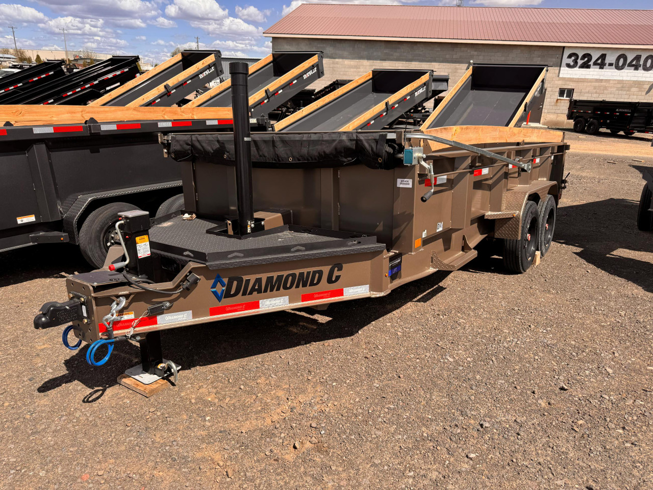 Diamond C Trailers 2026 LPT208 81"X16' Telescopic Dump Trailer | Tandem Axle 18K, 24" Sides Wtih Board Brackets, Solar Charger