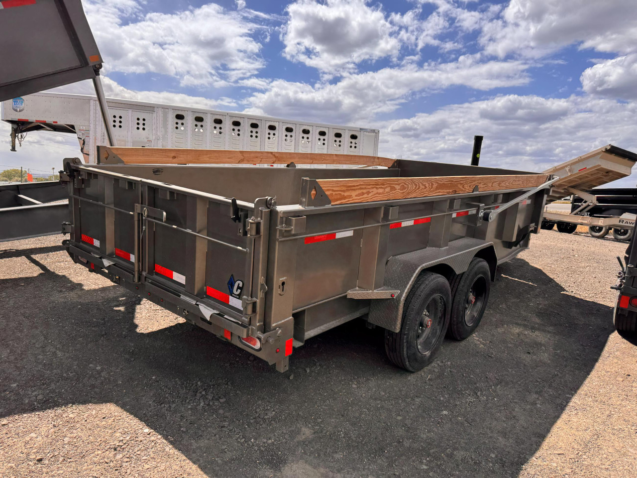 Diamond C Trailers 2026 LPT208 81"X16' Telescopic Dump Trailer | Tandem Axle 18K, 24" Sides Wtih Board Brackets, Solar Charger