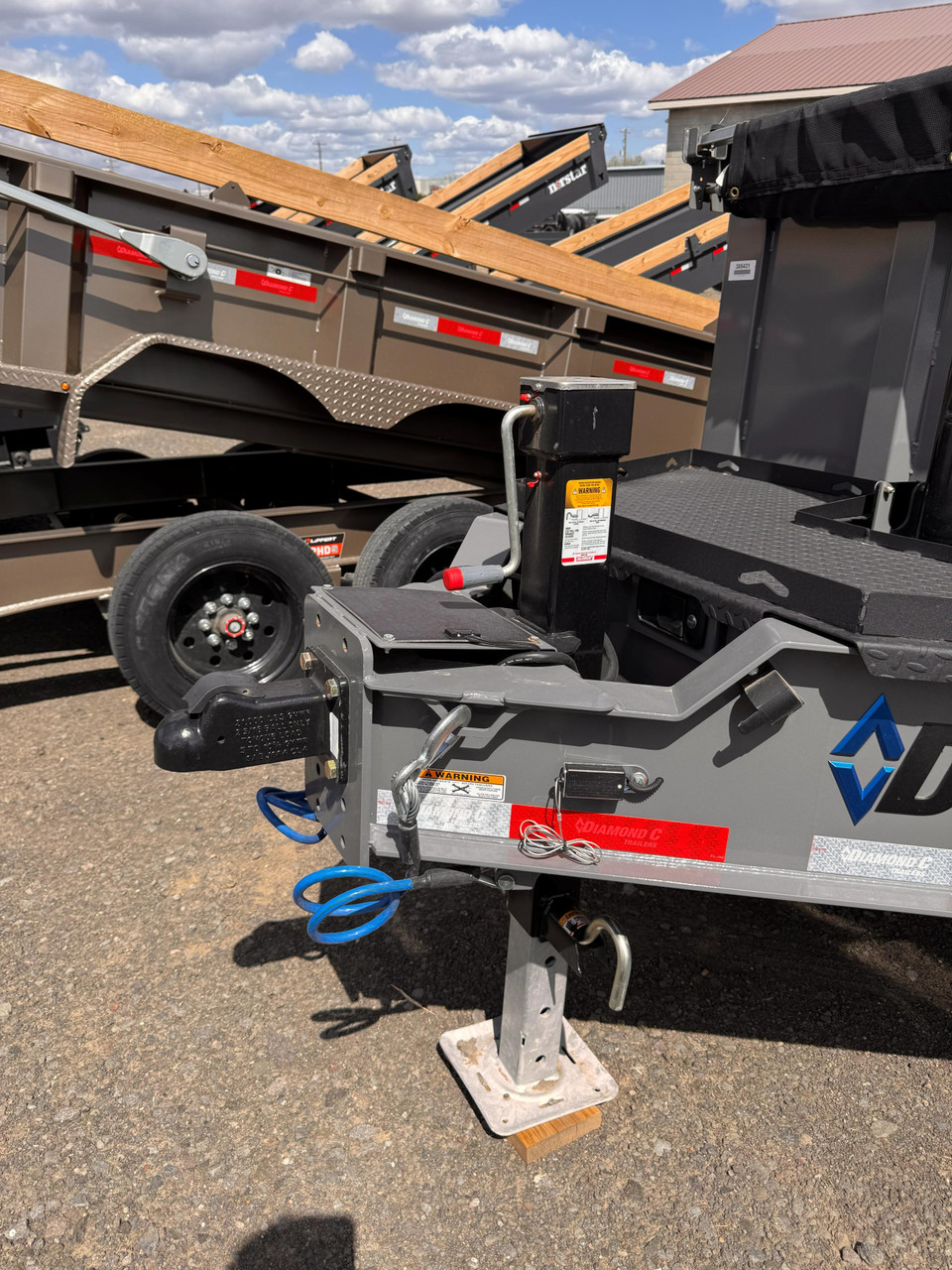 Diamond C Trailers 2026 LPT208 81"X16' Telescopic Dump Trailer | Tandem Axle 18K, 32" Sides With Board Brackets, Solar Charger