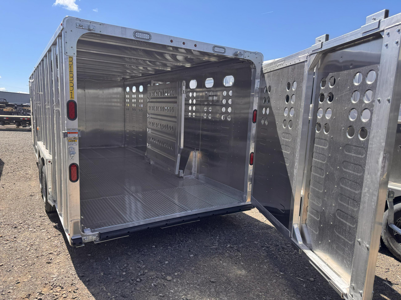 Merritt Trailers 2026 BARON PUNCHSIDE 96"X24' Stock Combo Trailer | Tandem Axle 17K, 36" Escape Door, 2 Center Gates