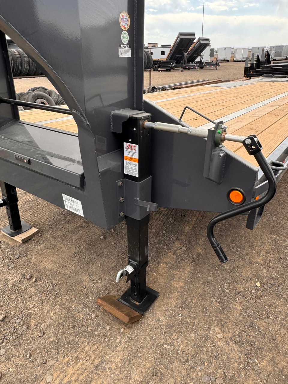 Iron Bull Trailers 2026 FXG 30' Flatbed Trailer | Tandem Axle 22K, Dual Tires, 5' Rampage Ramps