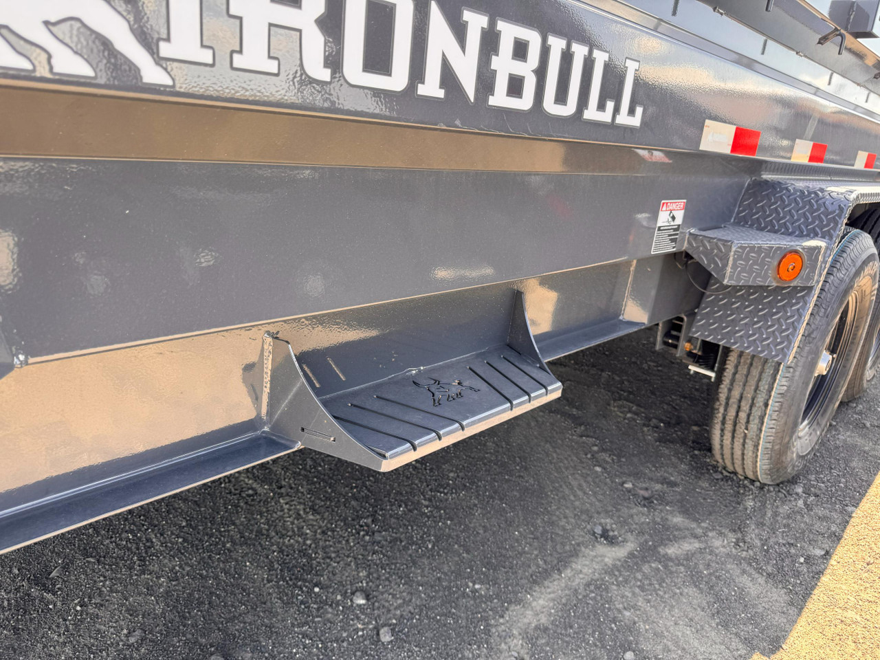 Iron Bull Trailers 2026 DWB 83"X14' Scissor Dump Trailer | Tandem Axle 14K, 24" Sides, Slide In Ramps, 2 Way Gate