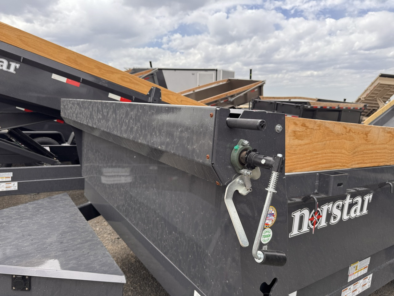 Iron Bull Trailers 2026 DCB 83"X16' Scissor Dump Trailer | Tandem Axle 14K, 20" Sides, Ramps, Tarp Kit, Locking Storage, 2 Way Spreader Gate